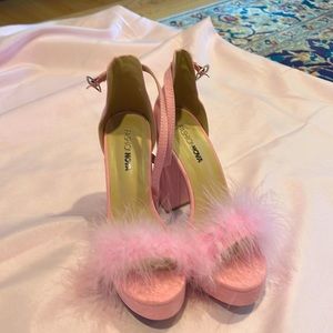 Brand new unworn Fashion nova sweet pink shoes size 7